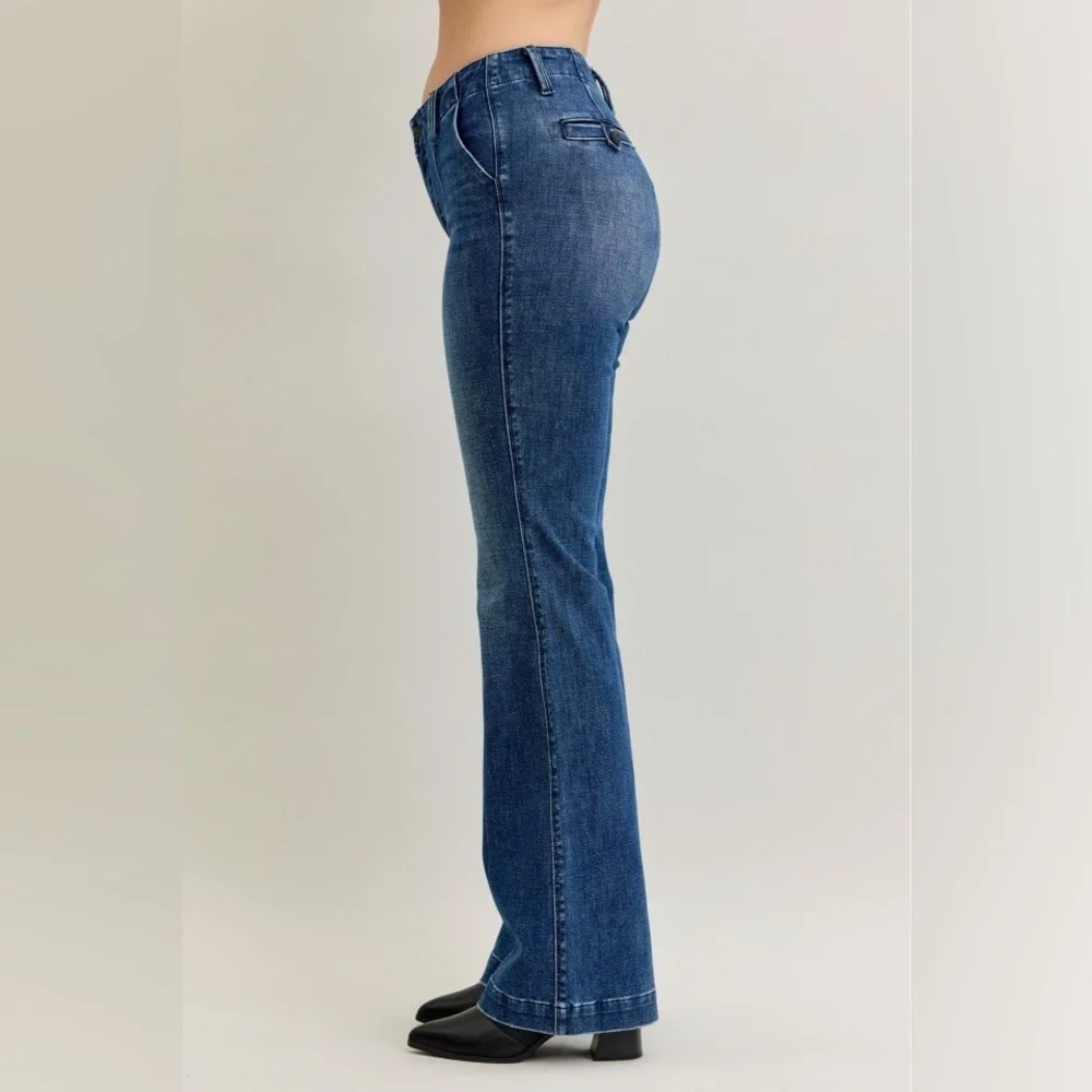 FEW LEFT! Judy Blue Full Size Mid Rise Bootcut Jeans with Welt Pockets Plus Size - Picture 3 of 16